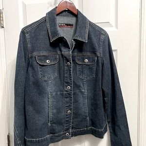 Kikit dark blue denim jacket.
